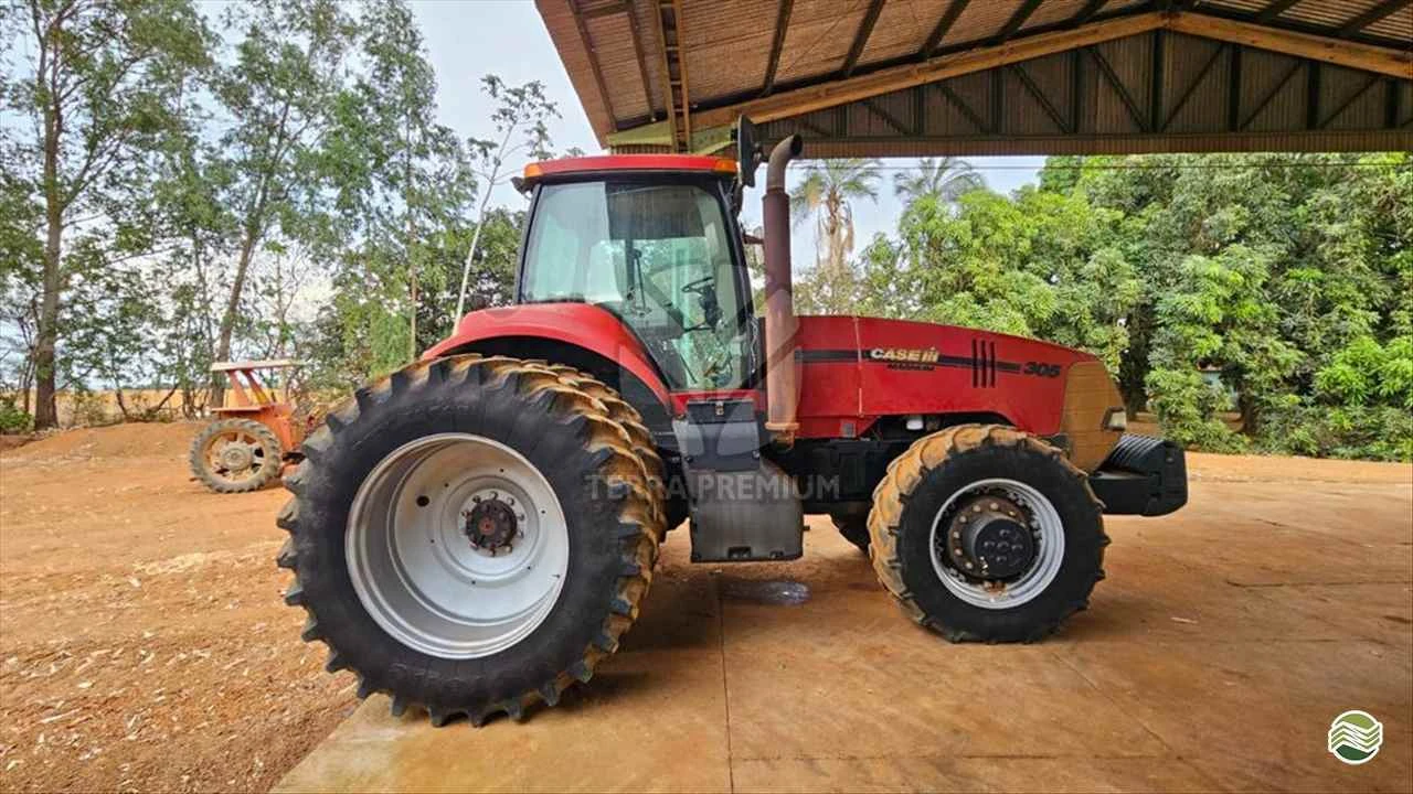 Case MAGNUM 305 — foto da unidade anunciada