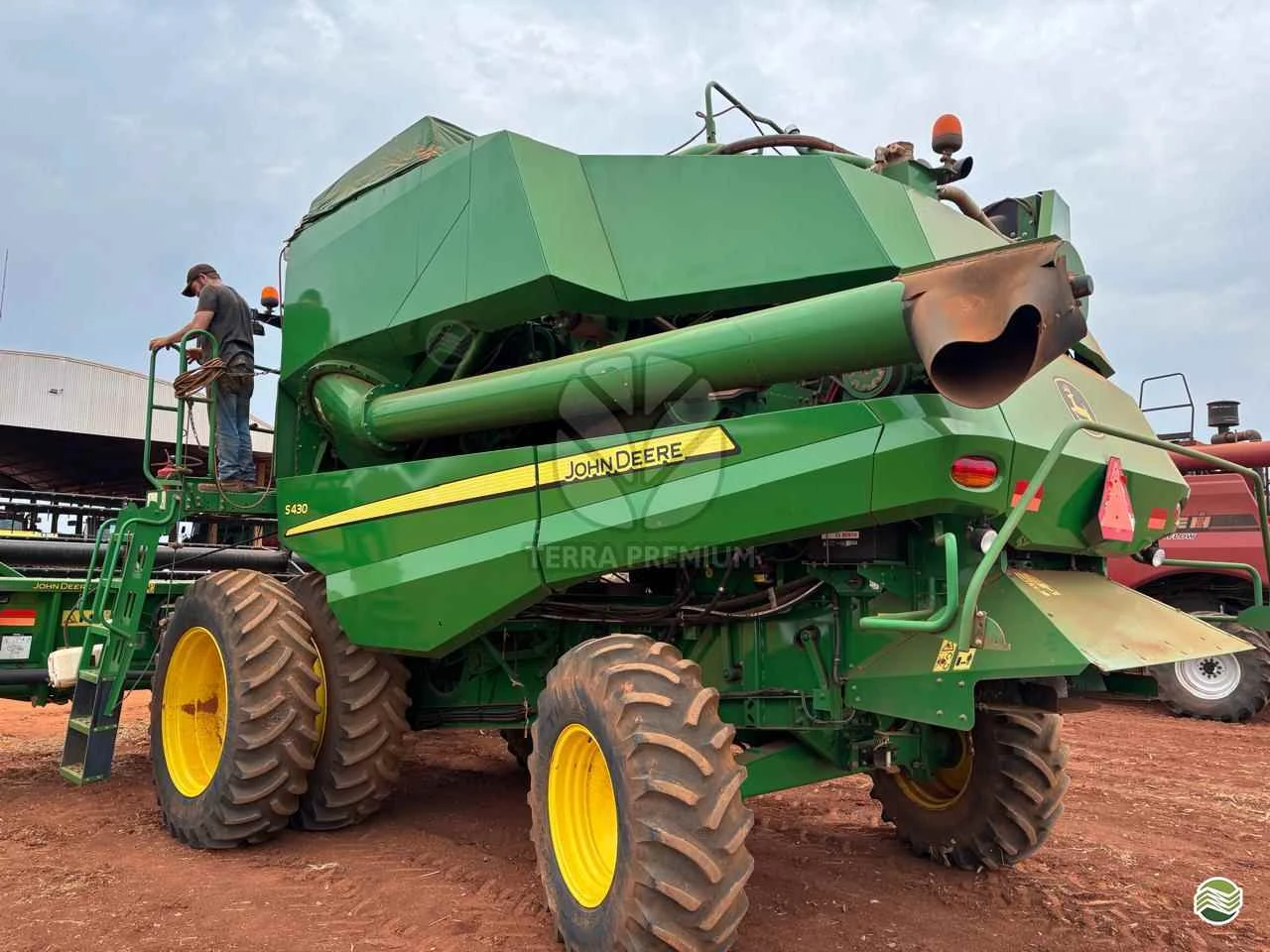 John Deere S430 — foto da unidade anunciada